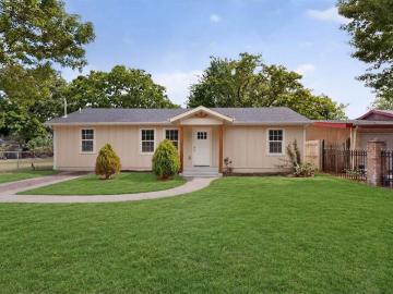 910 S Chatfield St, Ennis, TX 75119 | MLS #21238