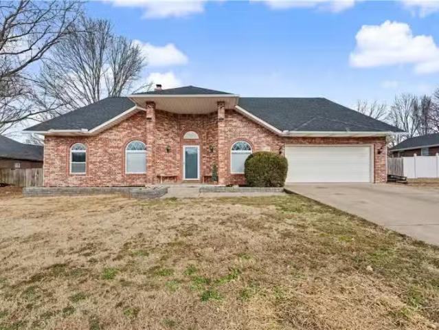 910 RAINTREE CT, SILOAM SPRINGS, AR 72761