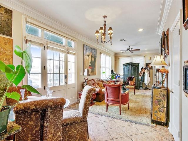 910 Touro Street # 4