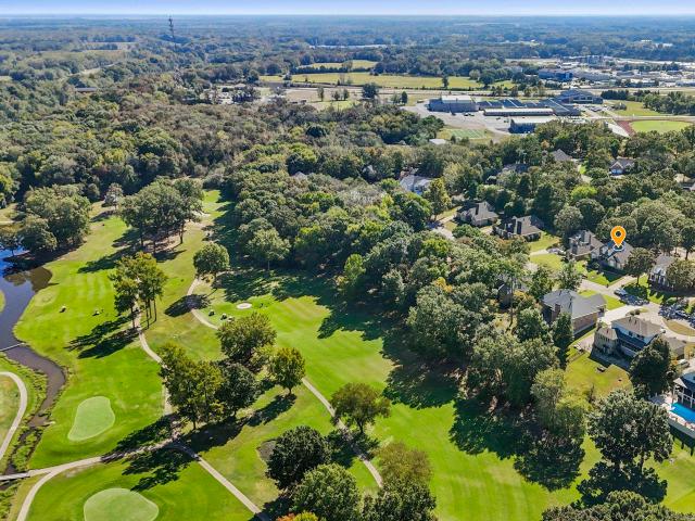 911 Golf View Drive