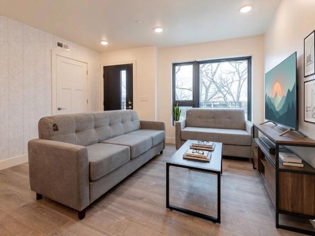 911 Main St. Ann Arbor, MI 6 Bedroom Apartment for Rent at 911 S Main St, Ann Arbor, MI 48104 South Main