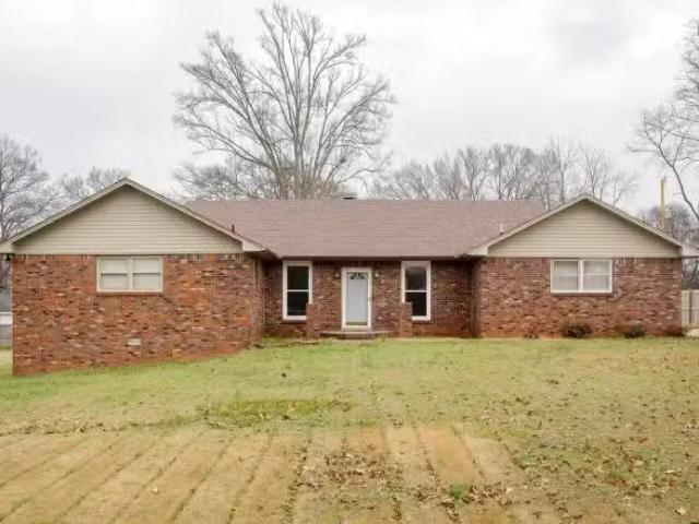 911 MICHIGAN AVE, MUSCLE SHOALS, AL 35661