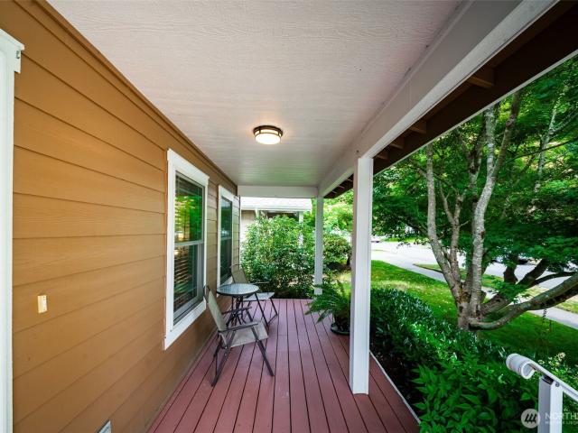 911 Sarah Court NW