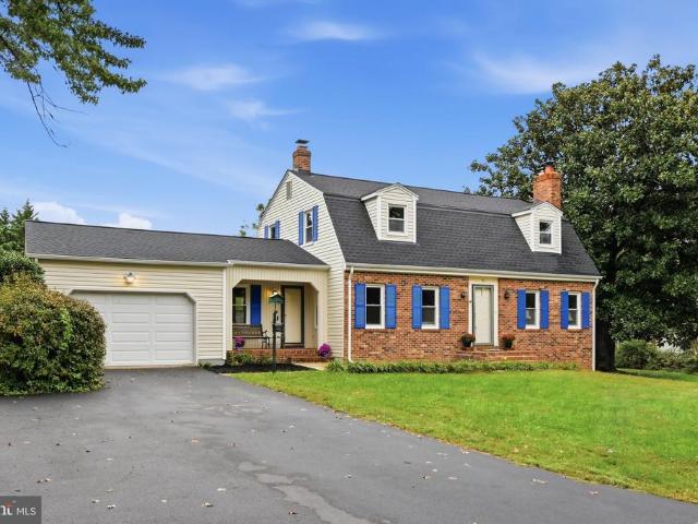 911 W Country Club Drive