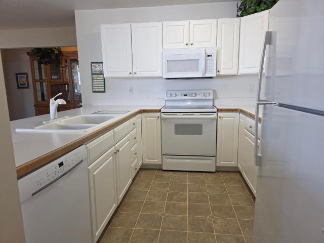 911 W Lake Street # 2