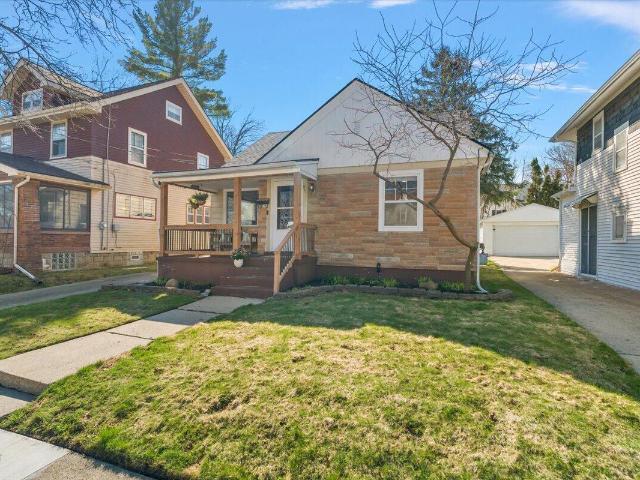 911 Van Buren Avenue