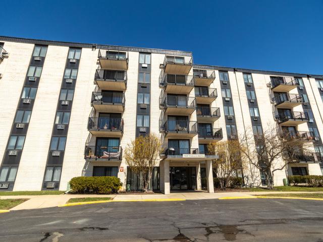 9128 W Terrace Dr, Unit 6L, Niles, IL 60714 | MLS #12684