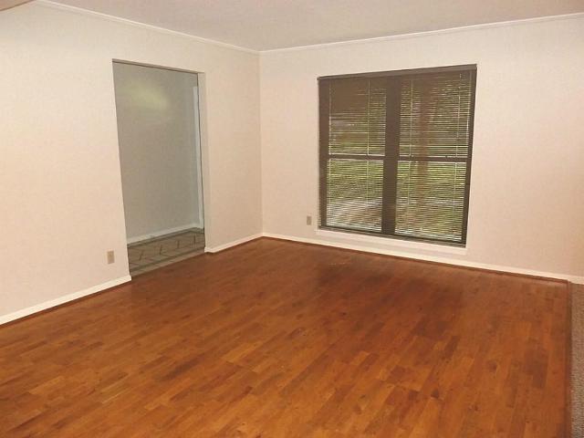 9122 Western Drive
