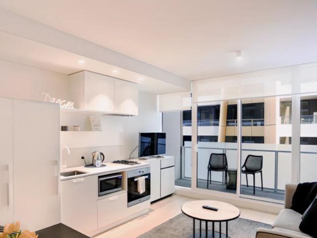 912/3 7 Claremont Street, Melbourne