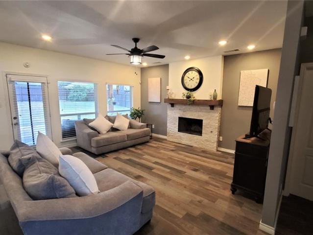 912 Blackstone Drive