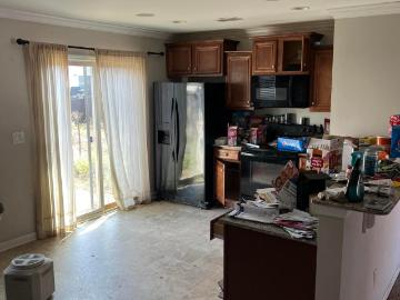 912 Dovefield Lane