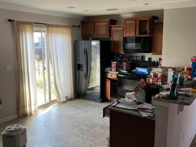 912 Dovefield Lane