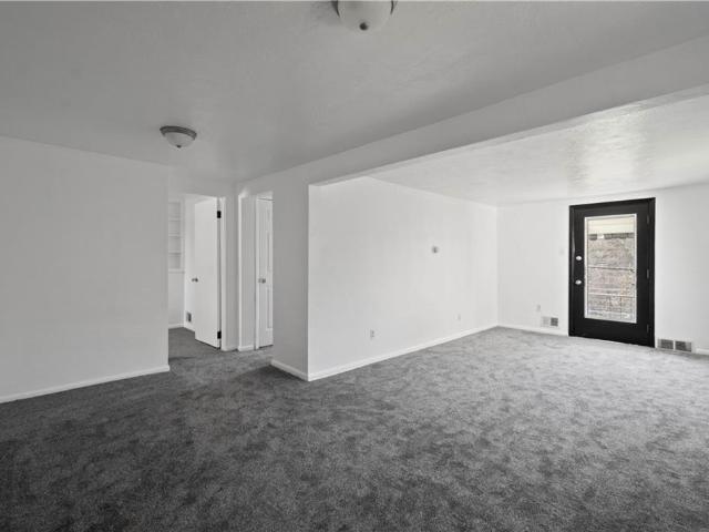 912 Hillsboro St, Pittsburgh, PA 15204 | MLS #1757