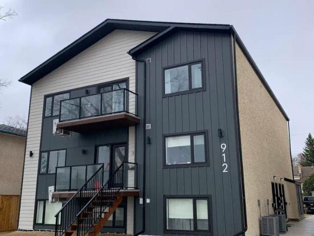 912 Jubilee Avenue — 2 912 Jubilee Avenue