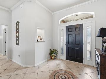 912 Queen Elizabeth Drive