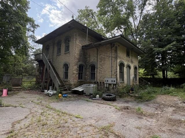 912 W Main Street