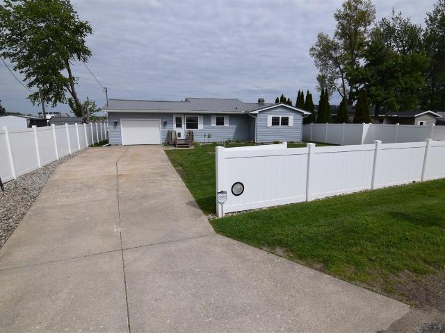 912 West Shore Road