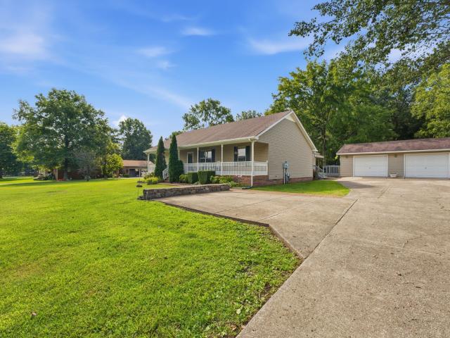 912 Trousdale Ferry Pike