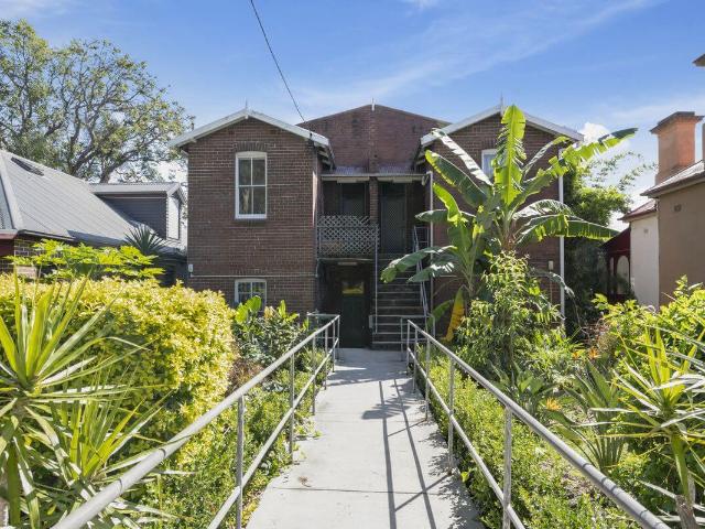 9/13 15 Leichardt Street
