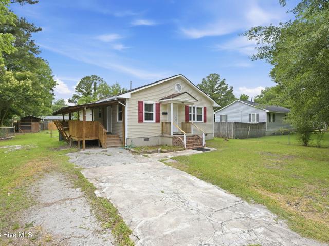 913 Fort Totten Drive
