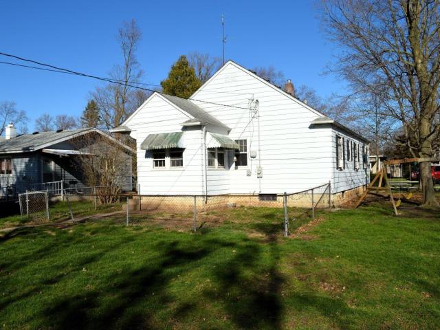913 S 10th Street