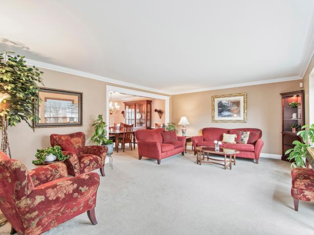 913 Warwick Lane