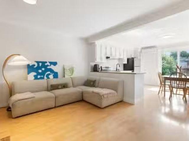 9144 Av. Dubuisson, Montréal Mercier/Hochelaga Maisonneuve.