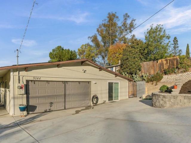 9144 Fanita Rancho Rd