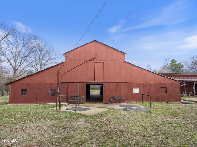 9142 Mineral Wells Road