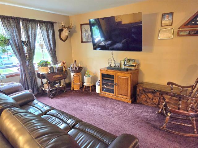 9142 DOVER Lane