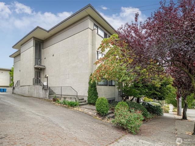 914 6th Avenue N # 201