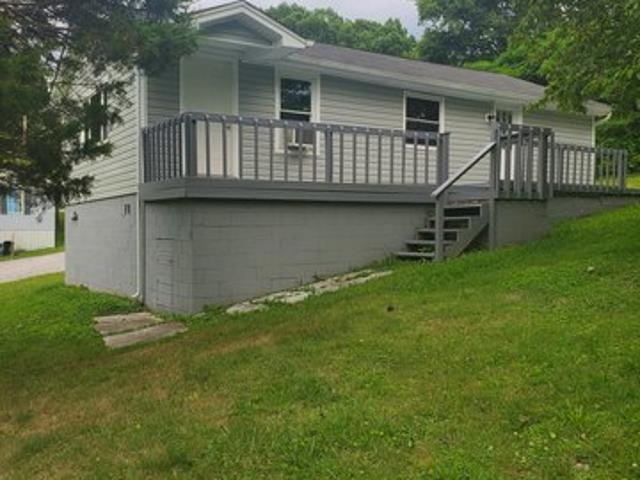 914 Bayless St, Rockwood, TN 37854