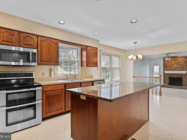 914 Maplewood Lane