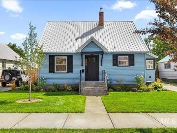 914 W 3rd
