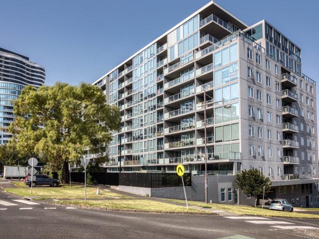 915/1 Moreland Street, Footscray