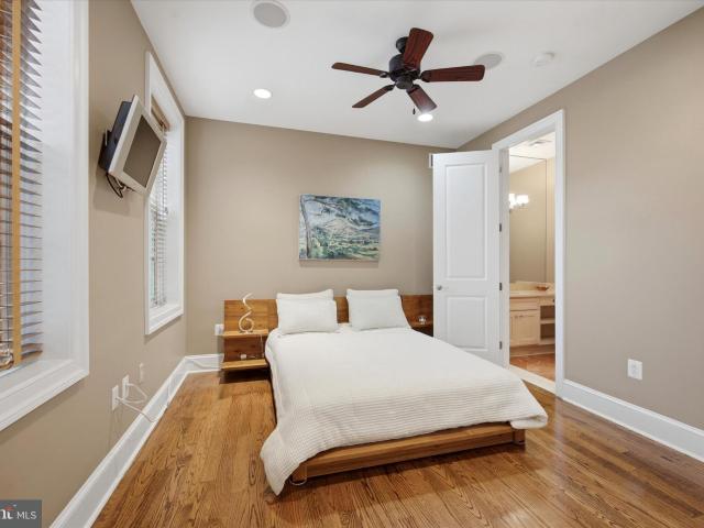 915 Clinton St, Unit 203, Philadelphia, PA 19107 | MLS #PAPH2610