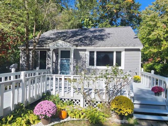 915 Baldwin St, Traverse City, MI 49686