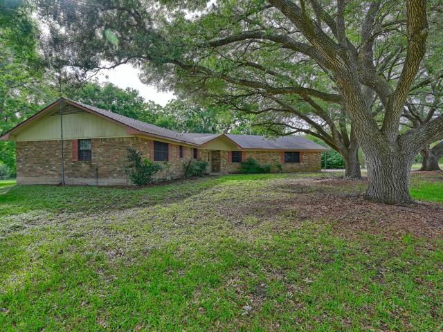 915 Farmers Rd, Brenham, TX 77833 | MLS #20308