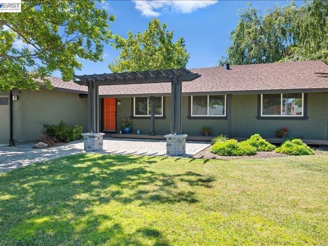 915 Orion Way