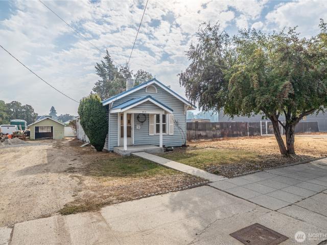 915 Orondo Ave, Wenatchee, WA 98801 | MLS #2482