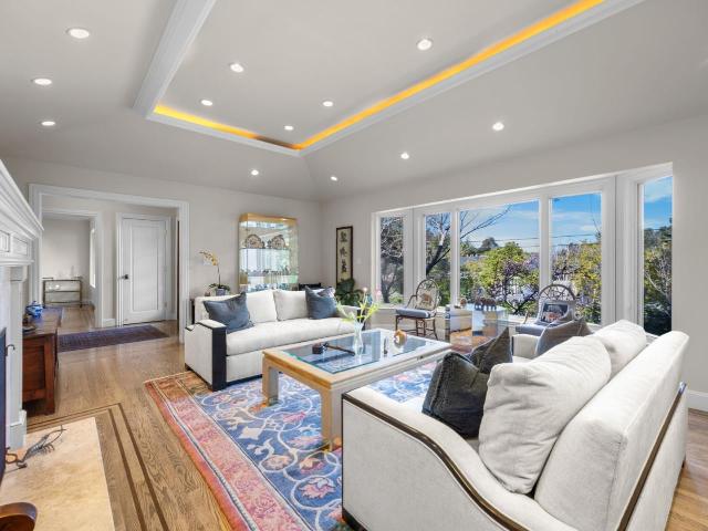 915 Link Road