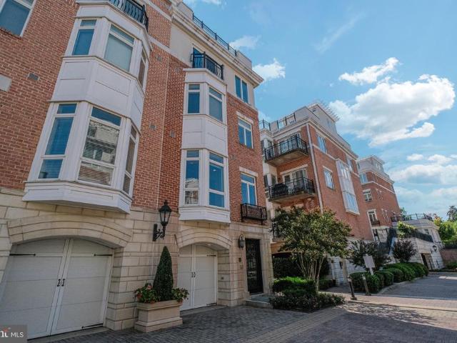 915 Valencia Court # 117