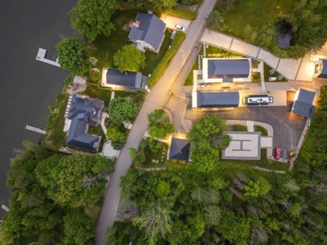 916Z Ch. Viens, Magog, QC, J1X 7T1 Luxury House for sale | Listing ID 20027 | Royal LePage Carriage Trade Luxury Properties