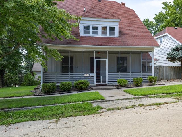 916 7th Street