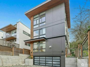 916 B 14th Avenue