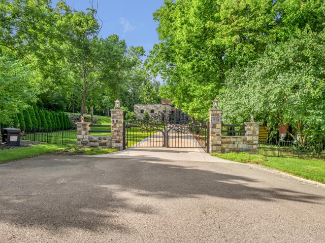 916 Bravington Way