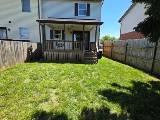 916 Hilltop Drive