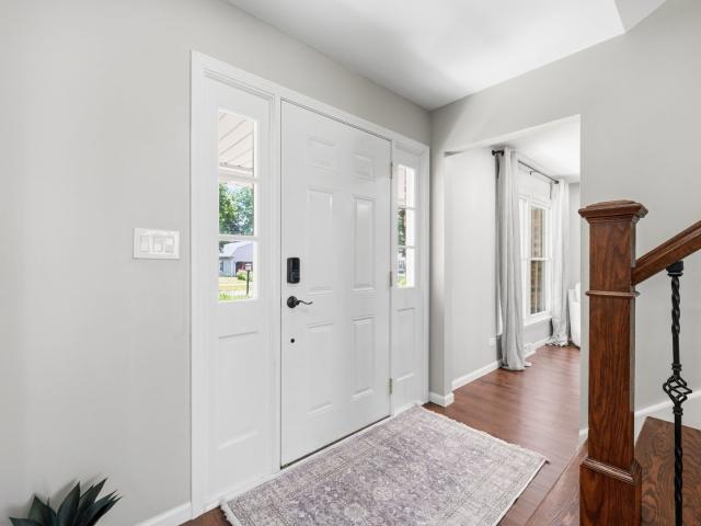 916 Stratford Lane