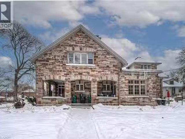 916 Queenston Road, Cambridge, ON, N3H 3K8 investment for sa.