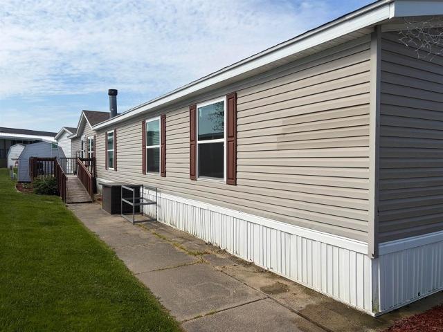 916 Wintergreen Drive